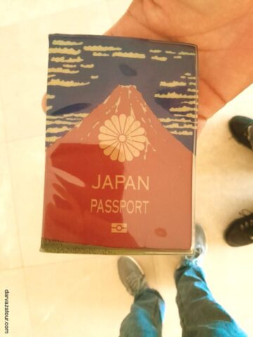 9:20 We left the hotel, took our passports