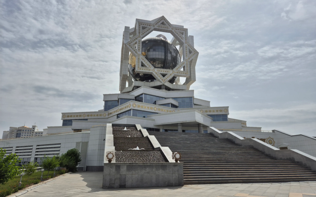 8-Day Turkmenistan Tour from Ashgabat: Yangykala, Merv & Darvaza