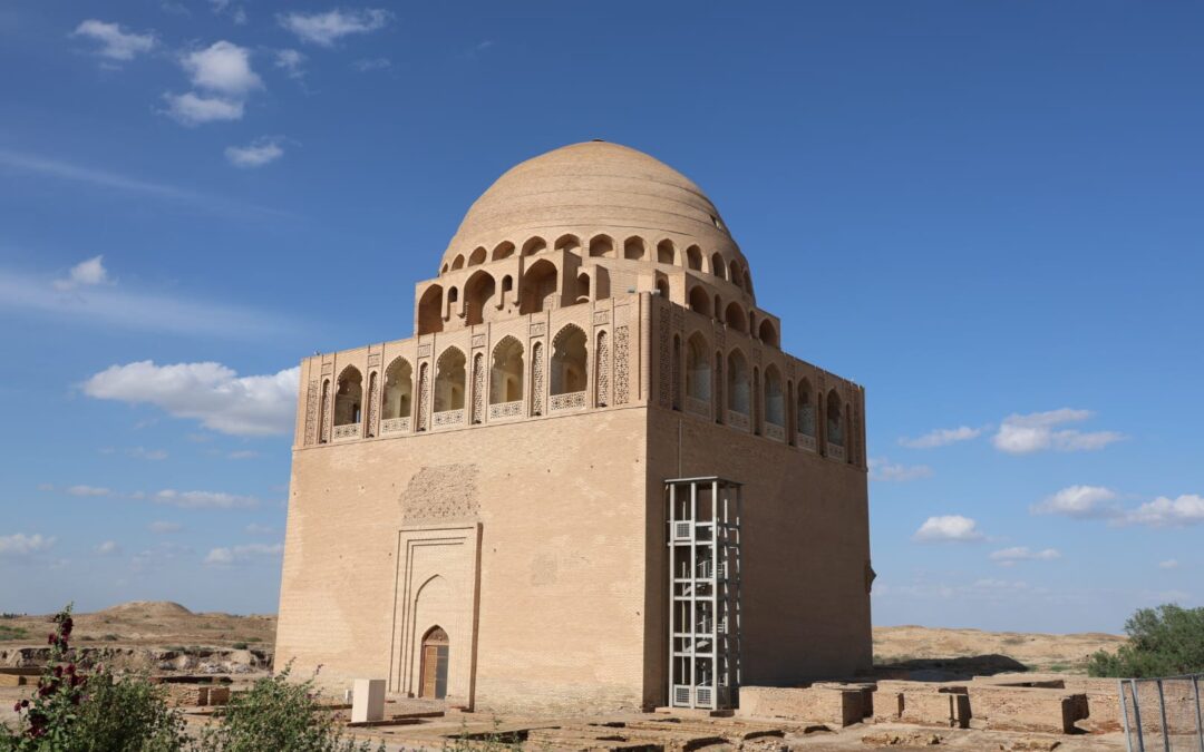 9-Day Turkmenistan Tour: Ashgabat, Yangykala, Merv, Kunya-Urgench & Darvaza